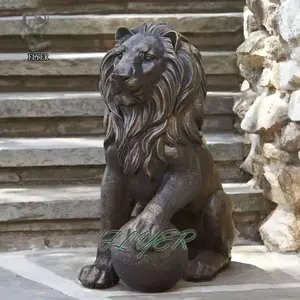 थोक आउटडोर कॉपर कांस्य चीन फू फू कुत्ता शेर मूर्तियों उद्यान एक गेंद के साथ शेर मूर्तिकला