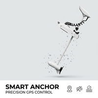 Moteur de pêche électrique sans fil à commande GPS de précision blanc, prêt à l'emploi, pour montage sur proège de bateau, avec fonction de verrouillage électronique et propulseur.
