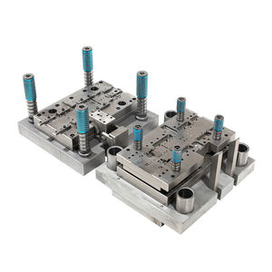 قطع غيار السيارات المنتج المنزلي P20 مادة أداة حقن صب قالب طبي بلاستيكي صغير - Product Image 2