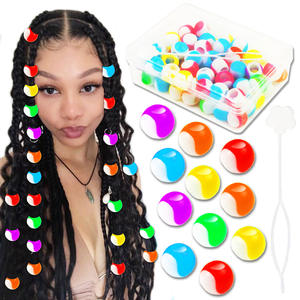 71 piezas de cuentas acrílicas de 12 mm con orificio grande, en caja, para <span class=keywords><strong>trenzas</strong></span>, coloridas, de plástico, con costuras bicolor, para joyería, anillos de colores CECILLIA - Product Image 1