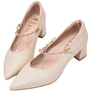 Trendy Gold Wedding Shoes with Chic Design - Product Image 2