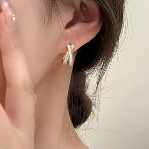 Orecchini a Cerchio Incrociati per Donne, Stile Francese, Accessori per Orecchie da Indossare Quotidianamente - Product Image 5