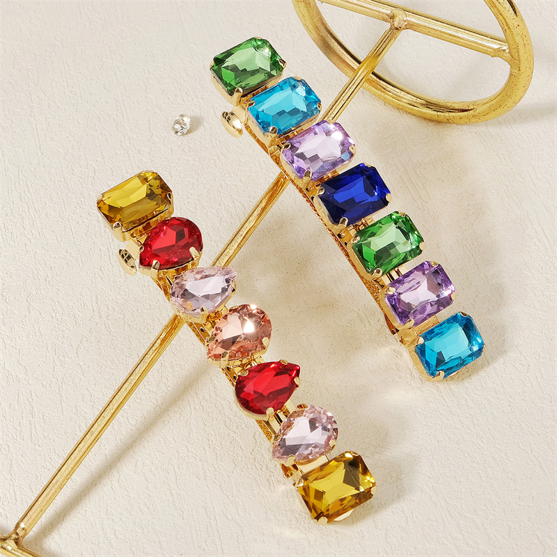 Заколки для волос со стразами