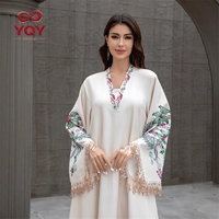 Robe longue musulmane pour femmes, col en V, broderies et pompons, élégante robe arabe Abaya, SW037 Moyen-Orient.