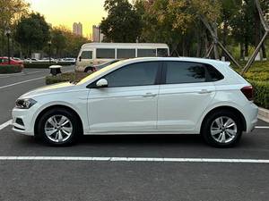 Volkswagen <span class=keywords><strong>Polo</strong></span> Plus 1.5L Automatica del <span class=keywords><strong>2021</strong></span> Usata, Edizione Comfort con Tetto Panoramico, 113 CV, Bianca - Product Image 3
