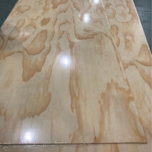 <span class=keywords><strong>MDF</strong></span> laminato impiallacciatura naturale di pino <span class=keywords><strong>verniciato</strong></span> UV alto lucido - Product Image 1