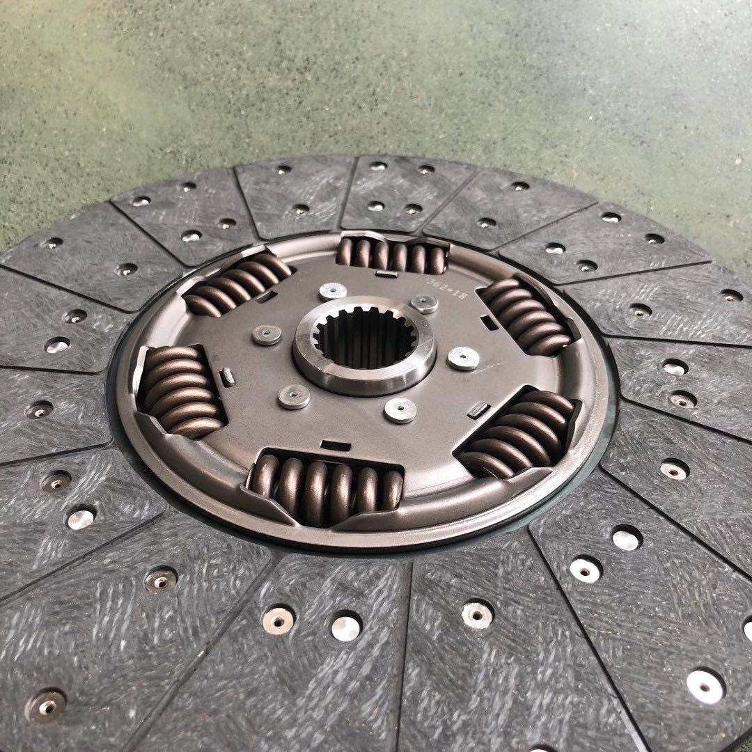 ®️ 1878052842 Clutch Disc with 18 Tooth and 6 Springs for Maz and B