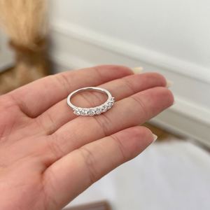 Dylam Elegance Style <b>Top</b> Jewelry Rhodium Plated Non Tarnish 925 <b>Silver</b> 0.7ct D VVS1 Moissanite Stones Jewelry Rings Ring OEM ODM - Product Image 4