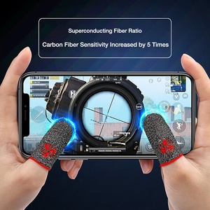 Queste guanti in fibra d'argento traspiranti offrono un tocco sensibile per lo schermo e un'esperienza di indossabilità confortevole. - Product Image 2