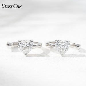 Clip d'oreille en or massif 10 carats blanc et jaune avec diamant de laboratoire - Product Image 1