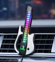 Nouveau diffuseur de parfum pour voiture à fixation sur grille d'aération, ornement créatif pour parfumer la voiture, parfum d'intérieur de voiture haut de gamme