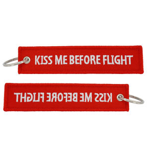 2 PCS/bolsa Llavero con etiqueta bordada recta, rojo, para coches y motocicletas, KISS ME Before Flight - Product Image 4
