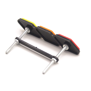 Emblème de calandre avant tricolore style course, autocollant ABS réutilisable universel compatible pour décoration extérieure - Product Image 3