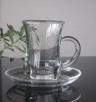 Ensemble de tasses à thé et à café en verre arabe avec poignée et soucoupe, style classique, finition mate, personnalisable pour les fêtes, les mariages, l'usage domestique