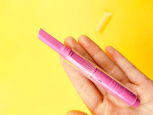 ピンクの空のかわいいプラスチックカスタム口紅包装口紅チューブデザインハート型口紅容器 - Product Image 4