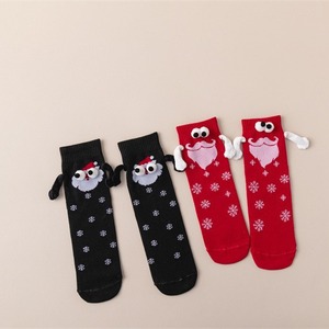 ถุงเท้าลายการ์ตูนคริสต์มาสน่ารักสำหรับผู้หญิง ถุงเท้ายาวครึ่งน่อง สีแดงและสีดำ ลายซานต้า ถุงเท้าสำหรับฤดูหนาว - Product Image 1