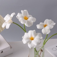 Fleurs artificielles de freesia blanches au toucher réel, tiges de freesia artificielles pour la décoration minimaliste de la maison et des vases