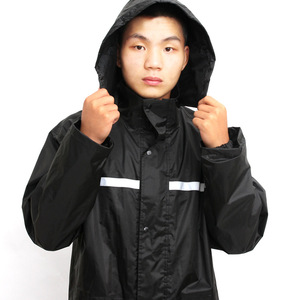 Impermeable Reflectante Moderno de Alta Calidad, Chaqueta de Lluvia de <span class=keywords><strong>2</strong></span> Piezas de Tela Oxford con Capucha de PVC, Ajuste Universal para Actividades al Aire Libre y Senderismo - Product Image 3