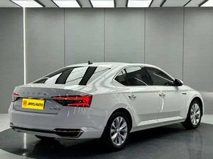 <span class=keywords><strong>Skoda</strong></span> <span class=keywords><strong>Superb</strong></span> <span class=keywords><strong>2021</strong></span> TSI280 DSG Edición Comfort 1.4T Hatchback de 5 Plazas con Volante a la Izquierda, Vehículo Usado, 42,000 km, Fabricado en China - Product Image 4