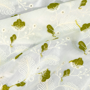 의류를위한 <span class=keywords><strong>Tencel</strong></span> 직물 다채로운 입체 꽃 자수 친환경 우유 실크 실 레이스 전폭 - Product Image 6