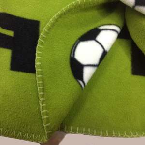 Couverture polaire anti-boulochage Couverture en polaire imprimée avec logo brodé - Product Image 2