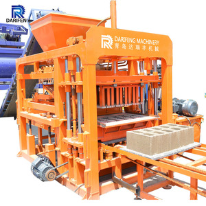 Macchina per la Produzione di Blocchi QT4-15 Completamente Automatica per la Fabbricazione di Mattoni in Zambia - Product Image 1