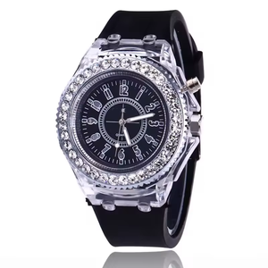 Montre Sport Enfant 2025 – Montre LED Lumineuse Tendance et Fluorescente pour Garçons et Filles – Montres à Quartz - Product Image 1