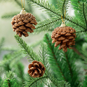 Décoration <span class=keywords><strong>de</strong></span> Noël : Cônes <span class=keywords><strong>de</strong></span> pin, ornements <span class=keywords><strong>en</strong></span> <span class=keywords><strong>bois</strong></span> pour <span class=keywords><strong>sapin</strong></span> <span class=keywords><strong>de</strong></span> Noël, pendentifs <span class=keywords><strong>de</strong></span> Noël <span class=keywords><strong>en</strong></span> forme <span class=keywords><strong>de</strong></span> cône <span class=keywords><strong>de</strong></span> pin pour le Nouvel An - Product Image 1