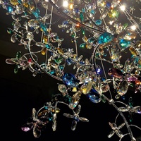 Lustre ovale de luxe en cristal multicolore en forme de fleur pour décorer le hall d'hôtel, la salle de mariage et éclairer le fond du plafond