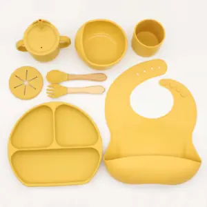 도매 어린이 Bpa 무료 식기 식품 플레이트 실리콘 턱받이 컵 스낵 sippy 컵 먹이 세트 아기 그릇 숟가락 포크 선물 상자