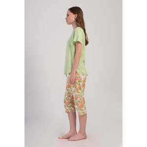 Traje de dormir capri ovalado de manga corta con cuello redondo para mujer - Product Image 3