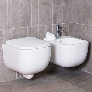 WC con sedile quadrato e bidet integrato, sanitari europei moderni in ceramica con scarico a tornado, per bagno. - Product Image 2