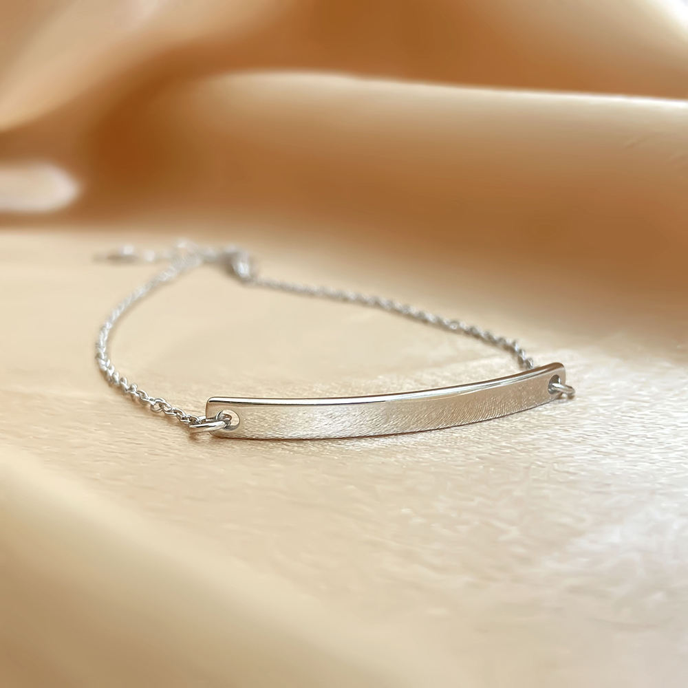 B777:สีเงิน