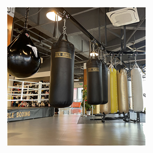 <span class=keywords><strong>Sac</strong></span> <span class=keywords><strong>de</strong></span> <span class=keywords><strong>frappe</strong></span> lourd Pro pour entraînement Kickboxer <span class=keywords><strong>Combo</strong></span> cuir et PVC/PU avec chaîne pour entraînement <span class=keywords><strong>de</strong></span> boxe - Product Image 4