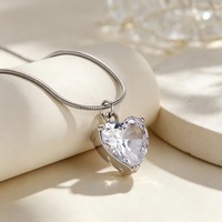 Kalung Liontin Hati Minimalis Zirkon Rantai Ular Bahan Stainless Steel Anti Alergi Perhiasan Cinta Sehari-hari untuk Wanita