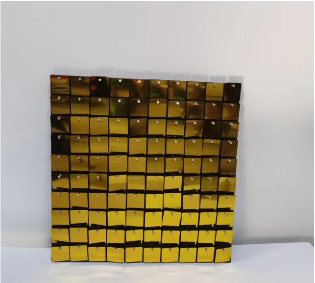 Square mirror gold
