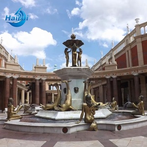 Fontana a Cascata con Statua in Bronzo di Donna che Regge un Vaso di Terracotta, Design per Piscina da Giardino - Product Image 1