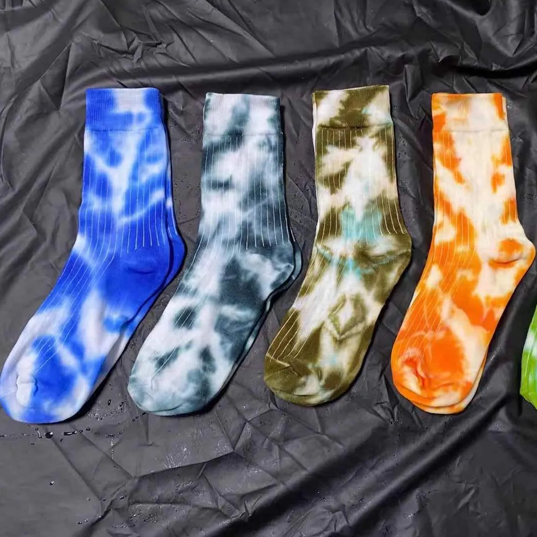 Kunden spezifische Männer Frauen Sommerkleider Tie Dye Socken Unisex Tie Dye Skate Hippie benutzer definierte Socken Großhandel Socke Tie-Dye