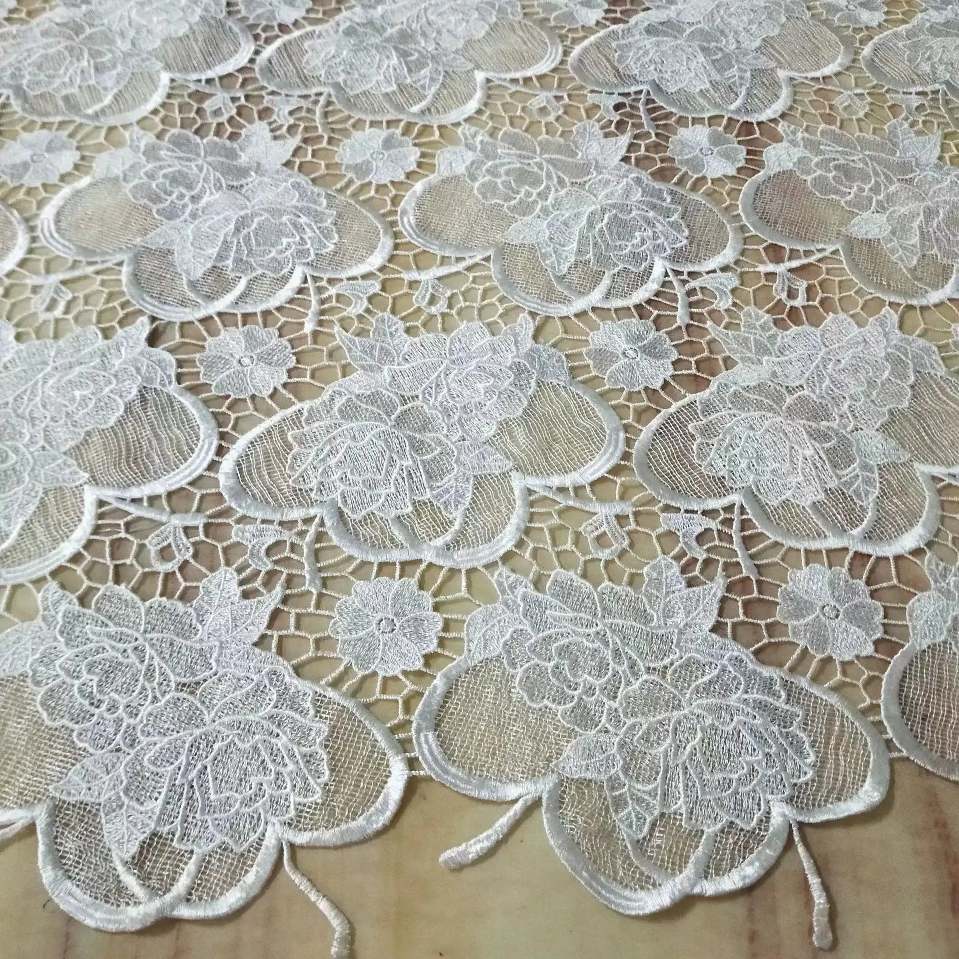 hot selling wholesale price christmas custom reasonable price gold african pure white chantilly lace fabric