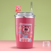 Tasse thermos en acier inoxydable Strawberry Bear 304 Tasse thermos haute avec paille Tasse à café de célébrité Internet