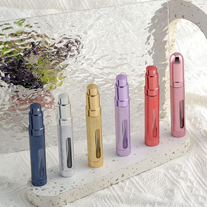 Atomizzatori Spray di lusso con guscio in alluminio colorato da 12ML - Product Image 1