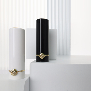 Cosméticos de etiqueta privada Embalaje Tubos de plástico vacíos para brillo de labios Bálsamo de mantequilla de labios Rubor líquido Lápiz labial Personalizable - Product Image 5