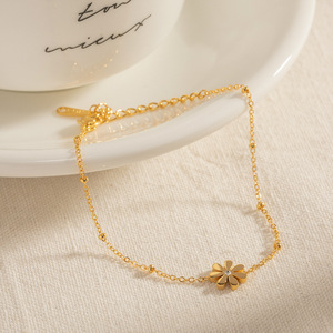 Xinglu OEM Bracciali retrò placcati oro 18K con liriche, in acciaio inossidabile inossidabile, certificati da terze parti, alla moda, unisex - Product Image 4