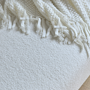 Sofá Curvo de Lana de Cordero para Sala de Estar Minimalista Moderno Oficina Muebles de Interior de Lujo Blancos - Product Image 4