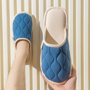 Pantuflas de casa de alta calidad y cómodas, estilo otoño-invierno, con suela gruesa antideslizante, aptas para hombres y mujeres. - Product Image 5