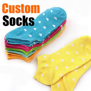 महिलाओं की लुभावनी गर्मियों के छोटे मोजे पसीने को अवशोषित करने वाले दैनिक पहनने के लोगो मुद्रित डिजाइन एक सभी फिट बैठता है - Product Image 4