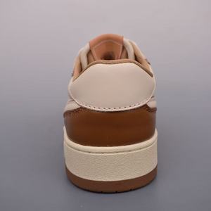 Los zapatos planos de piel de lujo ligero del diseñador son adecuados tanto para hombres como para mujeres como calzado para caminar y deportivo, cálidos y antideslizantes. - Product Image 2