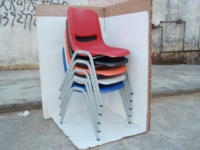Chaise d'école empilable en plastique traditionnelle AHL pour usage commercial