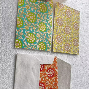 Juegos de tarjetas y sobres serigrafiados elegantes hechos a medida, papelería de lujo hecha a mano para invitaciones y ocasiones especiales - Product Image 1