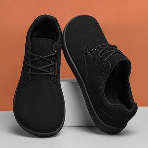 Chaussures en cuir pour hommes de grande taille avec une large surface pour le pied et sans pression sur les orteils. Chaussures de sport et décontractées pour hommes à bout large - Product Image 4